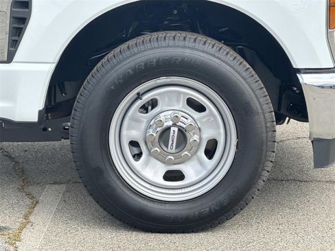 New 2025 Ford F350 XL w/ XL Chrome Package image 27