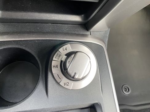 Used 2022 Toyota 4Runner SR5 image 31