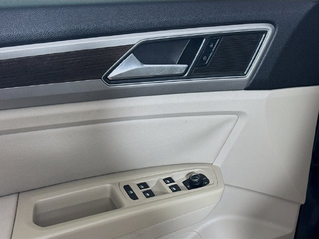 Used 2019 Volkswagen Atlas SE w/ Towing Package FWD image 23