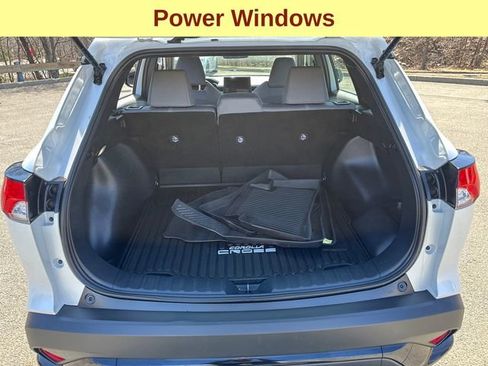 Used 2024 Toyota Corolla Cross AWD Hybrid image 12