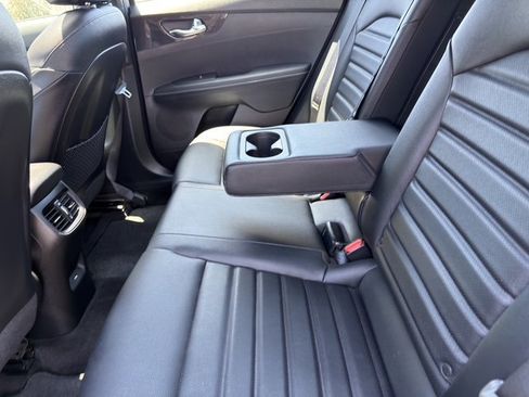 Used 2023 Kia Forte GT-Line w/ GT-Line Premium Package FWD image 18