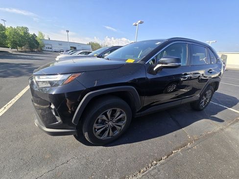 Used 2023 Toyota RAV4 Limited image 3