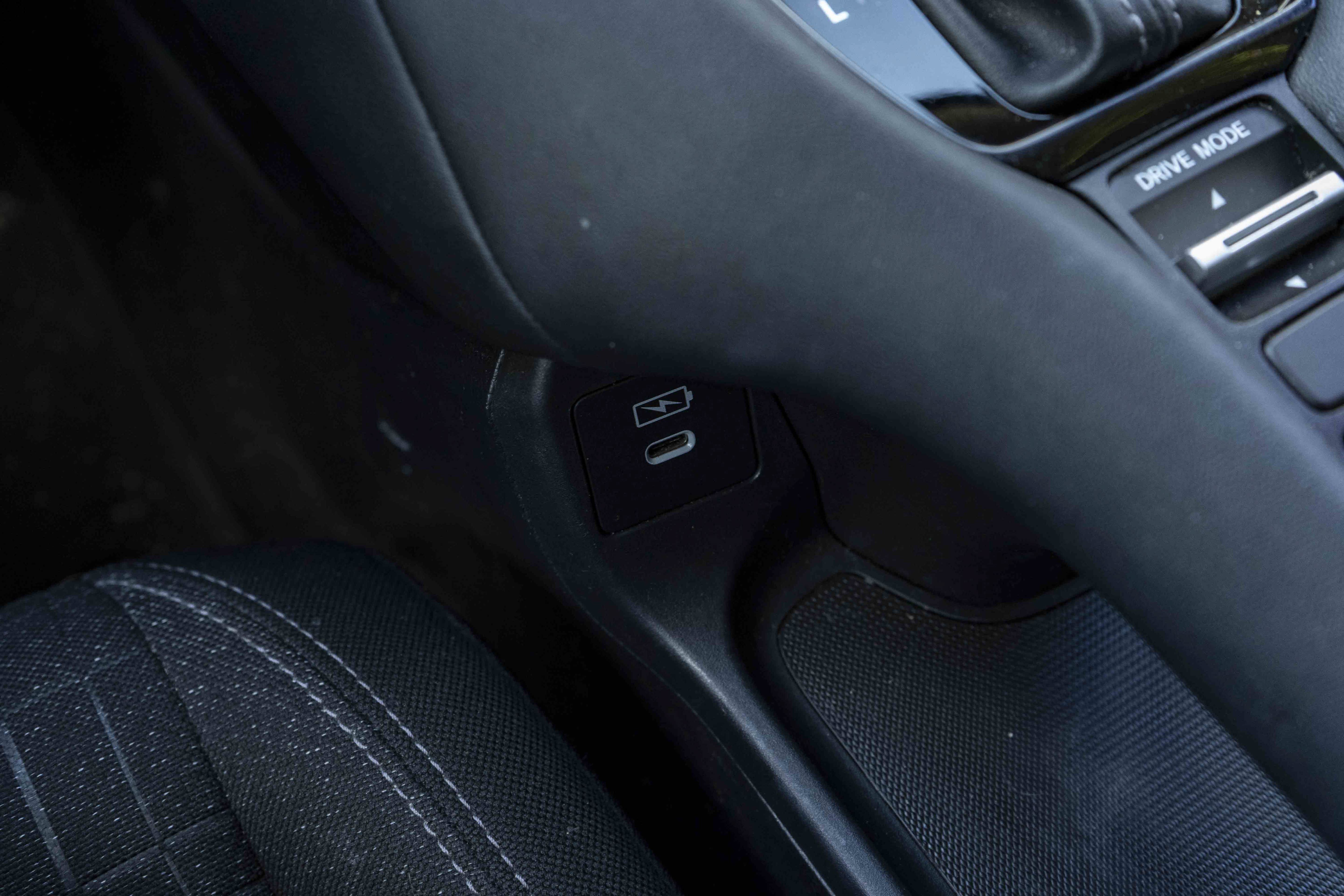 Certified 2024 Honda HR-V LX image 29