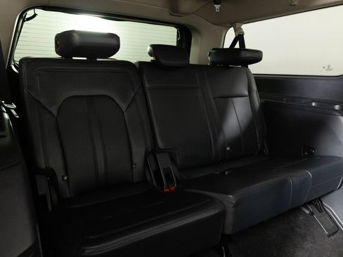 Used 2023 Ford Expedition Max XLT AWD/4WD image 24