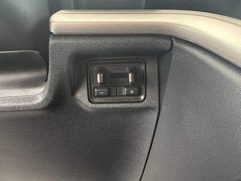 Used 2025 Ford Expedition Active RWD image 32