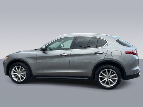 Used 2018 Alfa Romeo Stelvio Ti AWD/4WD image 4