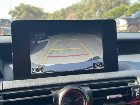 Used 2025 Lexus IS 500 RWD image 34
