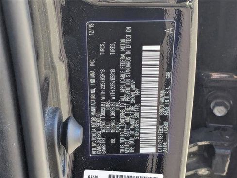 Used 2020 Toyota Highlander XLE image 27