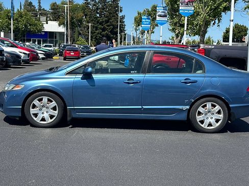Used 2011 Honda Civic LX image 2