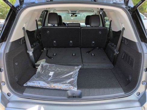 New 2026 Nissan Pathfinder SL FWD image 25