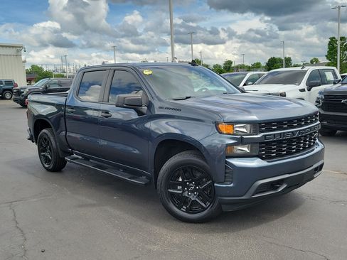 Used 2022 Chevrolet Silverado 1500 Custom w/ LPO, Blackout Package AWD/4WD image 30