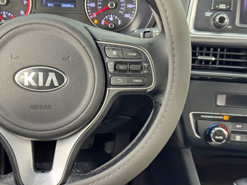 Used 2016 Kia Optima EX image 21