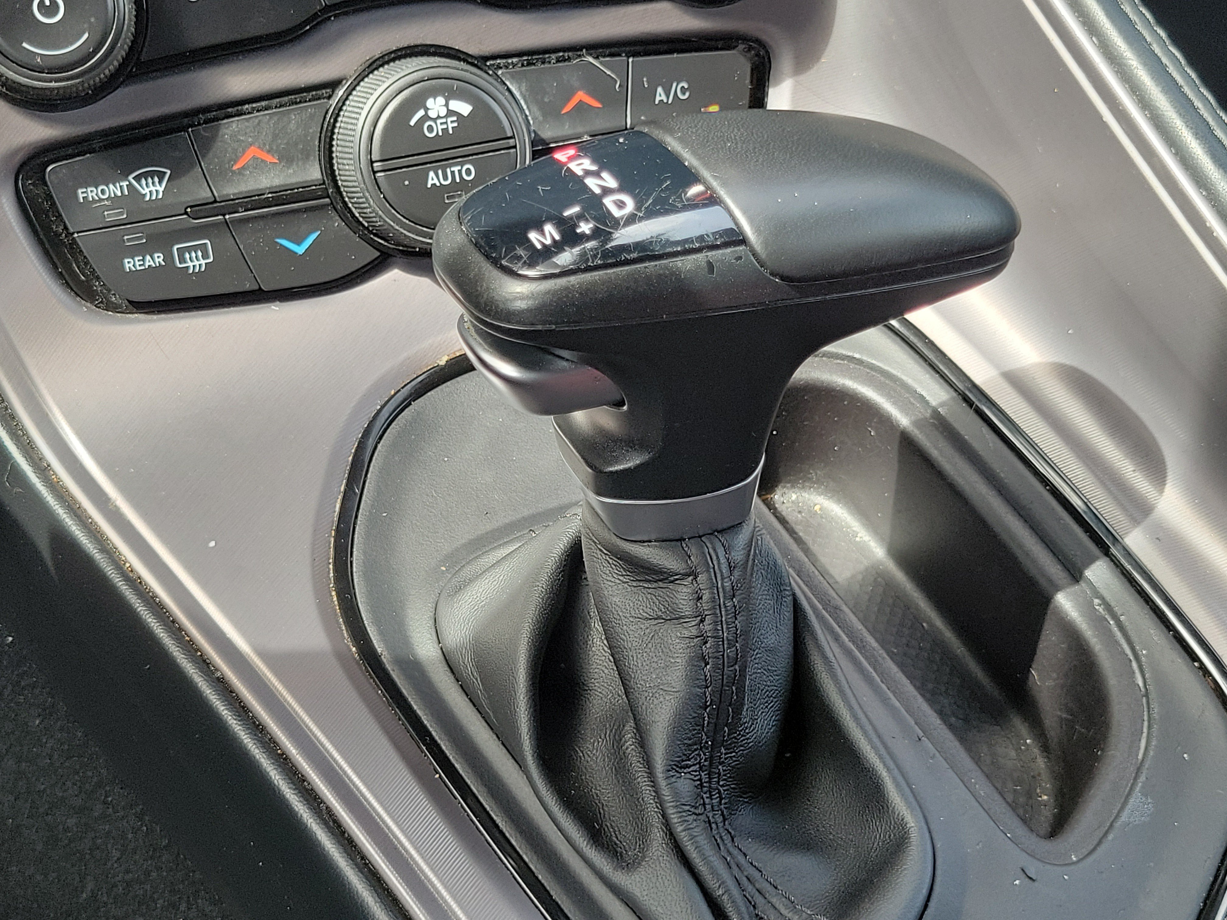 Used 2023 Dodge Challenger SXT RWD image 21