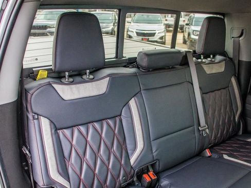 New 2025 Chevrolet Silverado 1500 RST AWD/4WD image 40