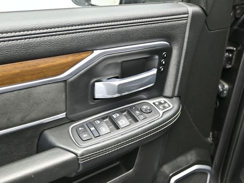 Used 2024 RAM 2500 Laramie AWD/4WD image 15