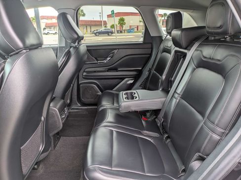 Used 2021 Lincoln Corsair FWD w/ Rear Removable Package Tray image 15