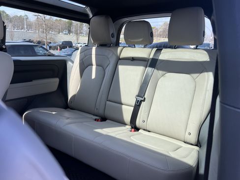 Certified 2023 Land Rover Defender 90 S image 31