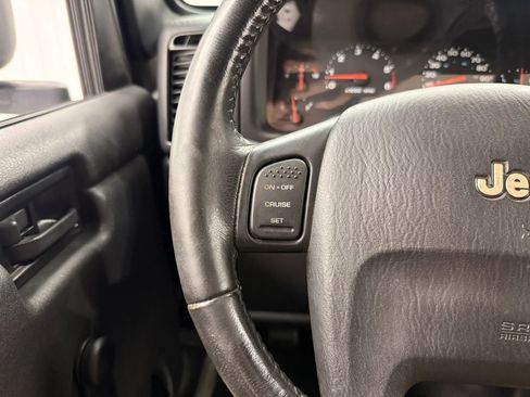 Used 2004 Jeep Wrangler 4WD w/ Dual Top Group image 25
