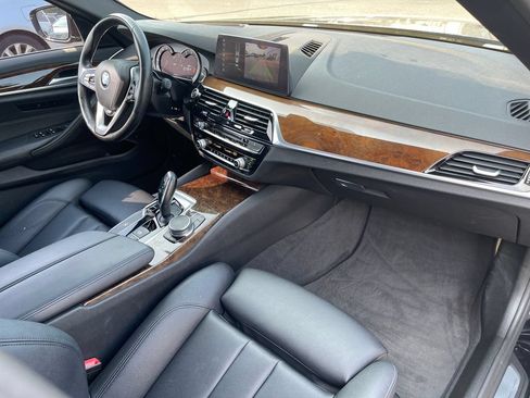 Used 2018 BMW 530i xDrive AWD/4WD image 18