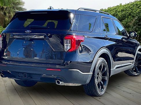 Used 2022 Ford Explorer ST-Line w/ Class IV Trailer Tow Package image 2