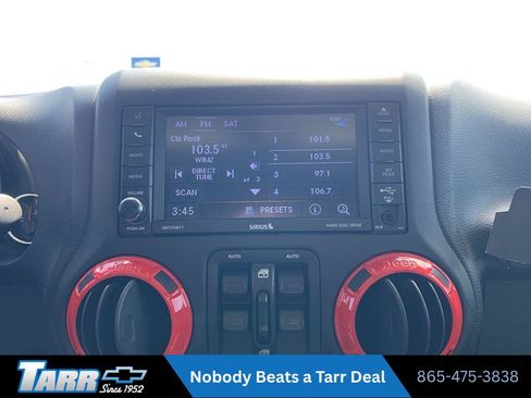 Used 2018 Jeep Wrangler Unlimited Rubicon w/ Connectivity Group AWD/4WD image 11