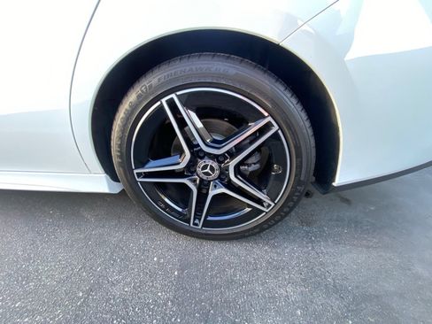 Used 2022 Mercedes-Benz CLA 250 image 7