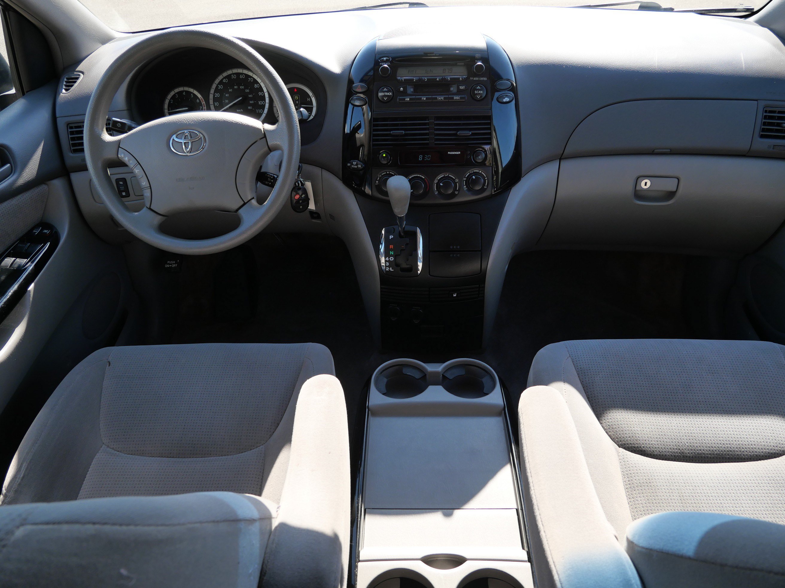 Used 2005 Toyota Sienna CE FWD image 10