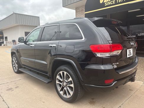 Used 2018 Jeep Grand Cherokee Overland image 13
