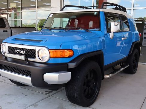 Used 2007 Toyota FJ Cruiser 4WD image 3