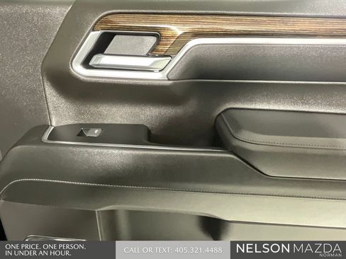 Used 2025 GMC Sierra 1500 Elevation image 22
