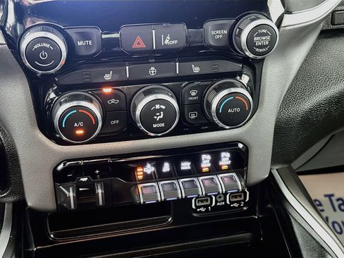 Used 2022 RAM 1500 Big Horn AWD/4WD image 16