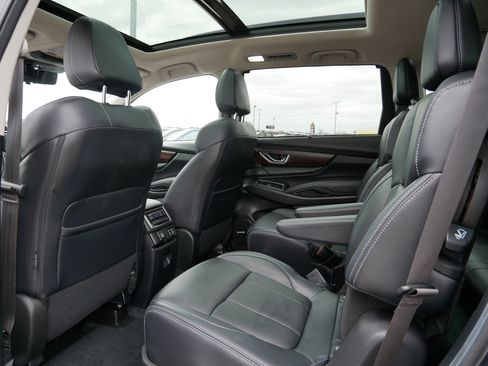 Certified 2024 Subaru Ascent Touring AWD/4WD image 33