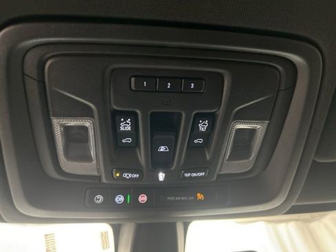 Used 2020 GMC Sierra 1500 AT4 image 25