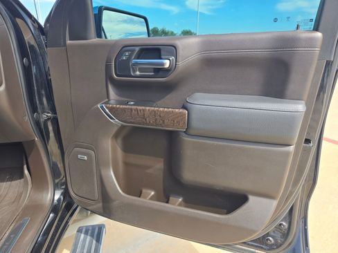 Used 2019 GMC Sierra 1500 Denali w/ Denali Ultimate Package AWD/4WD image 26
