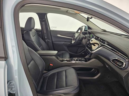 Used 2023 Chevrolet Bolt EUV Premier w/ Sun & Sound Package image 9