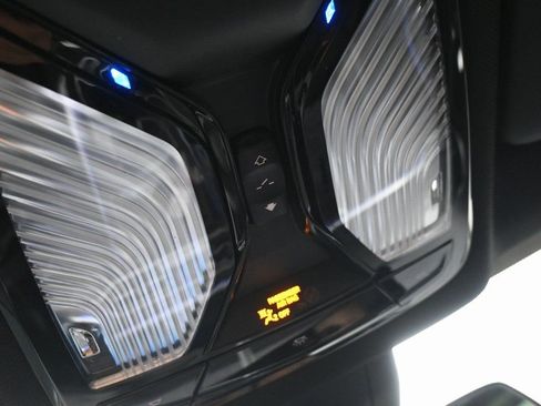 Used 2023 BMW X5 xDrive40i w/ Premium Package image 16