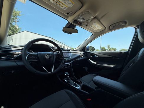 Used 2021 Buick Encore GX Select FWD image 17