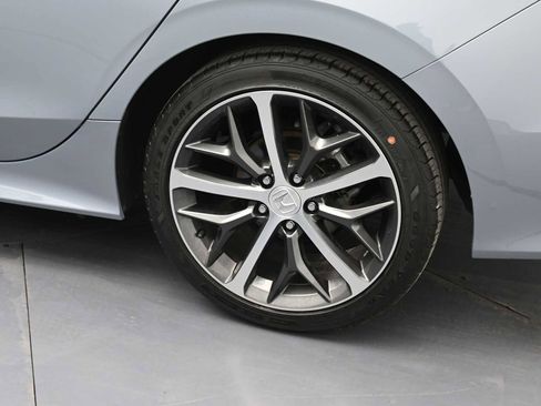 Used 2024 Honda Civic Touring image 4