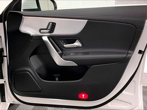 Certified 2023 Mercedes-Benz CLA 250 image 25