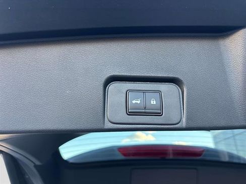 Used 2026 Nissan Rogue SV image 12