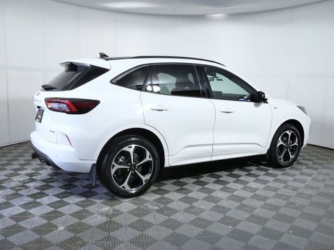 Used 2024 Ford Escape ST-Line Select w/ Tech Pack #2 image 8