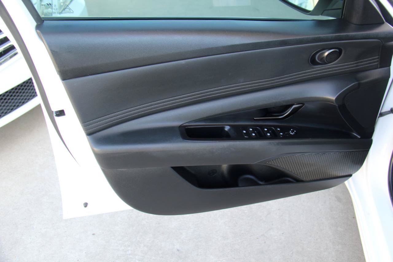 Used 2025 Hyundai Elantra Sport FWD image 20