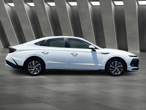 Used 2026 Hyundai Sonata Blue FWD image 3