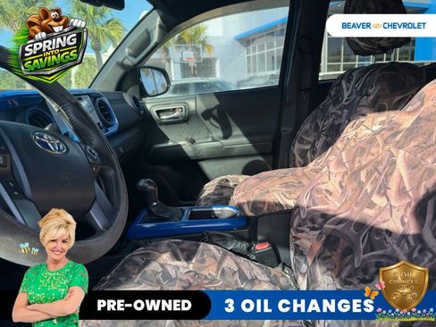 Used 2017 Toyota Tacoma TRD Off-Road w/ Tow Package (A/T) image 8