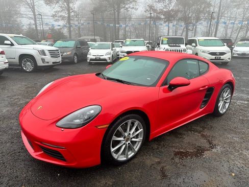 Used 2019 Porsche 718 Cayman image 1
