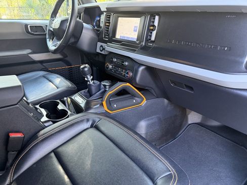 Used 2021 Ford Bronco Badlands image 10