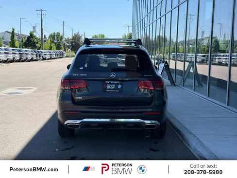 Used 2021 Mercedes-Benz GLC 300 4MATIC image 4