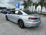 Used 2020 Volkswagen Passat 2.0T R-Line image 5
