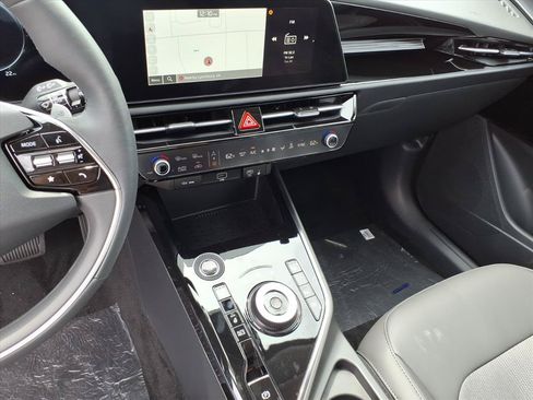 New 2026 Kia Niro Wind w/ Wind Preserve Package FWD image 25
