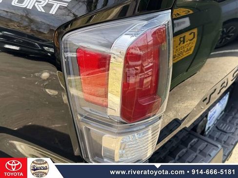 Used 2023 Toyota Tacoma TRD Sport image 9